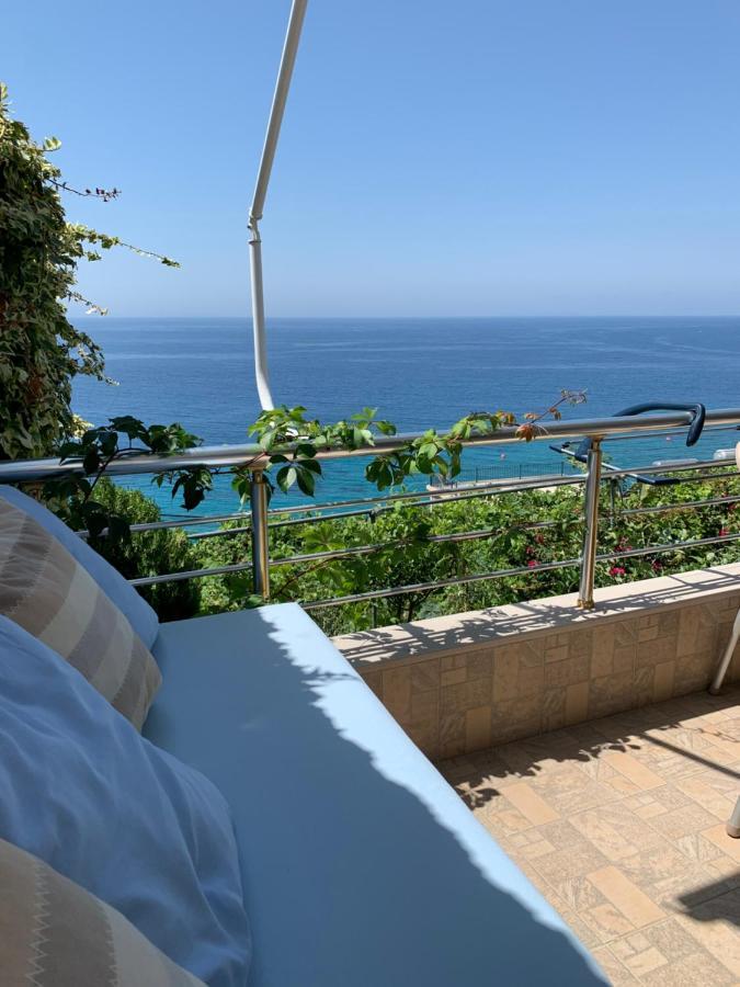 Blue Sea Apartments Qeparo Dış mekan fotoğraf