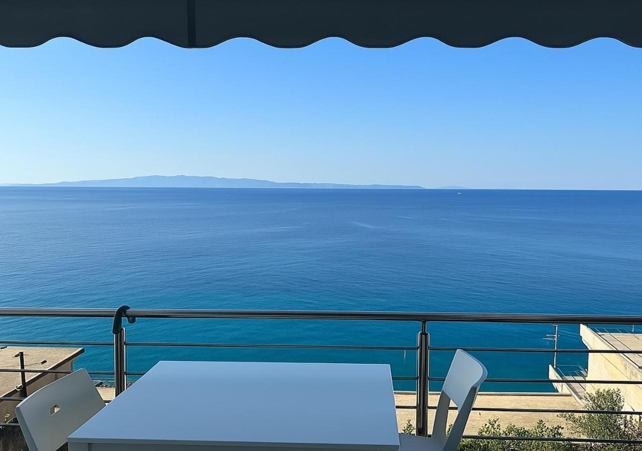 Blue Sea Apartments Qeparo Dış mekan fotoğraf