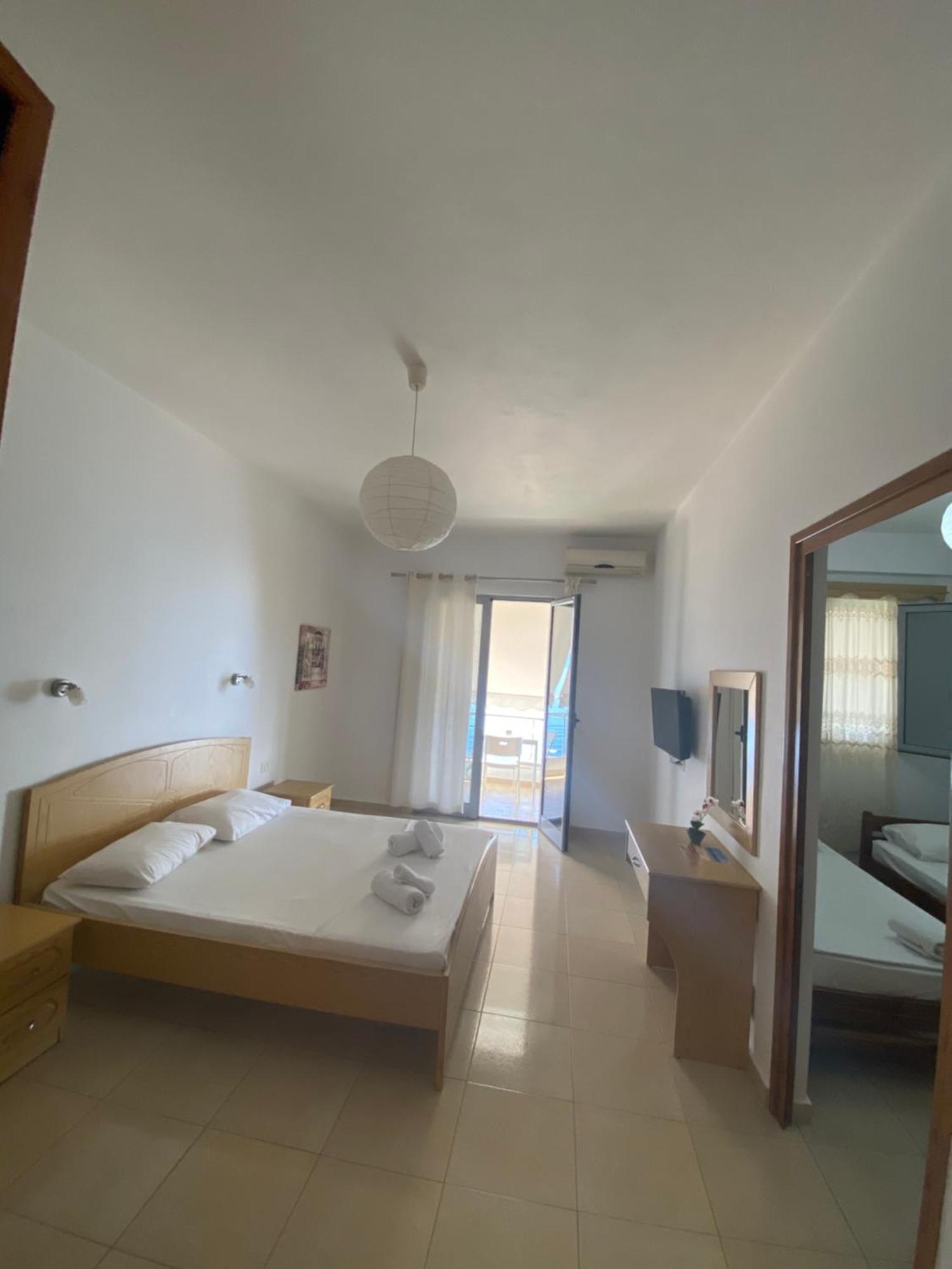 Blue Sea Apartments Qeparo Dış mekan fotoğraf