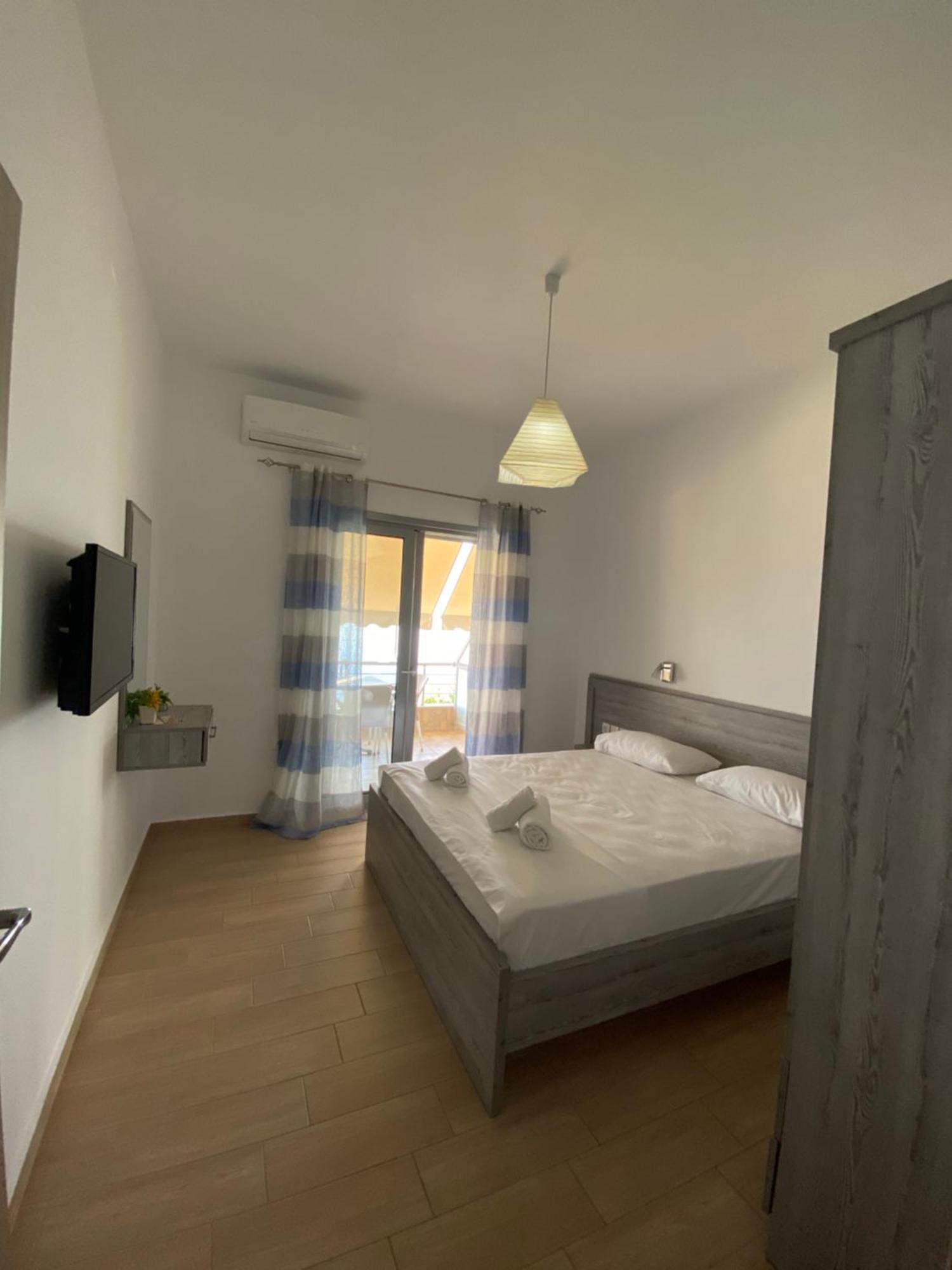 Blue Sea Apartments Qeparo Dış mekan fotoğraf