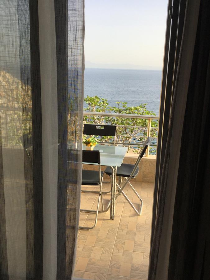Blue Sea Apartments Qeparo Dış mekan fotoğraf