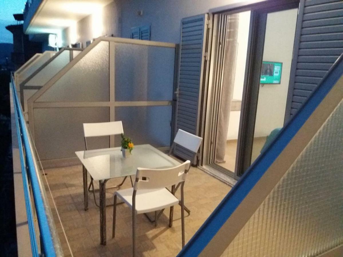 Blue Sea Apartments Qeparo Dış mekan fotoğraf